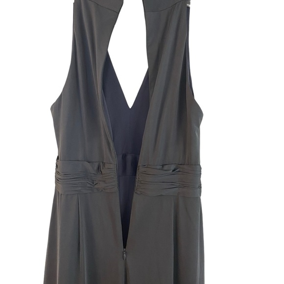Eliza J Formal Long Dress Gray Sleeveless V-Neck Glam Gown Brooch Detail Size 4 - Picture 8 of 10